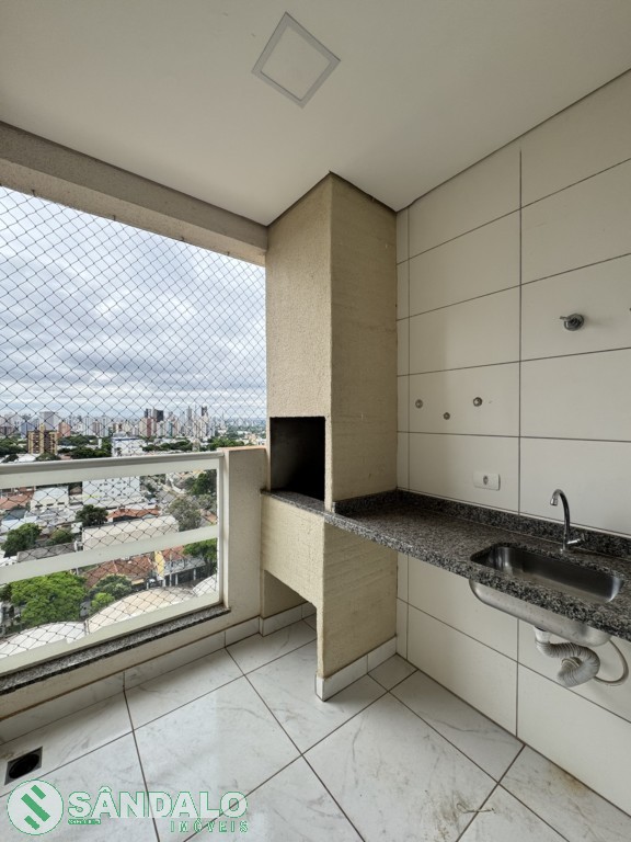 Apartamento para locacao no Zona 05 em Maringa com 148,33m² por R$ 2.090,00
