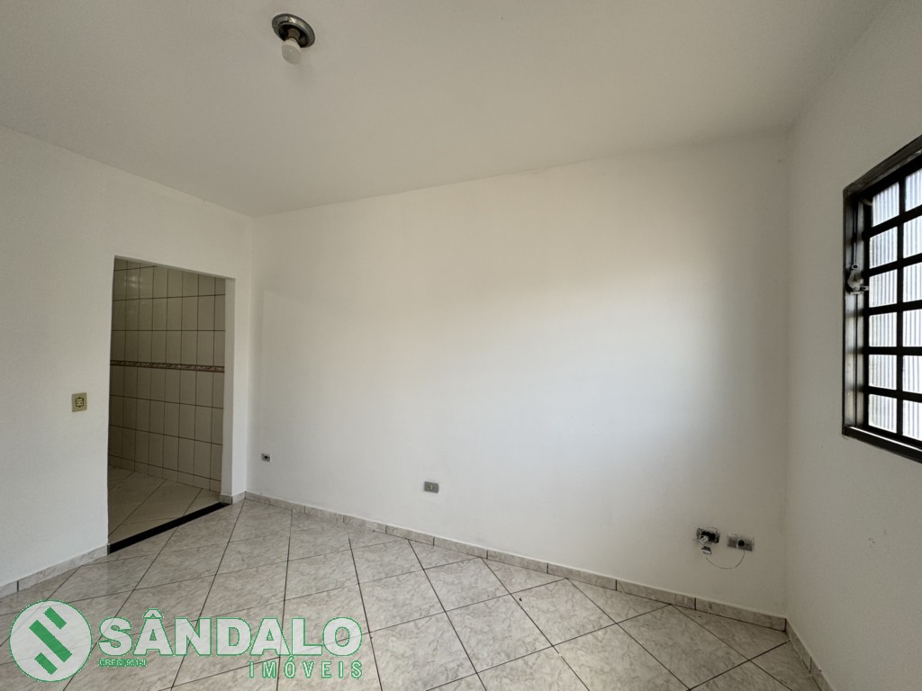 Casa para locacao no Jardim Santa Rosa em Maringa com 150m² por R$ 1.320,00