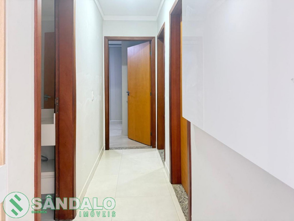 Apartamento para locacao no Vila Marumby em Maringa com 157,25m² por R$ 3.700,00