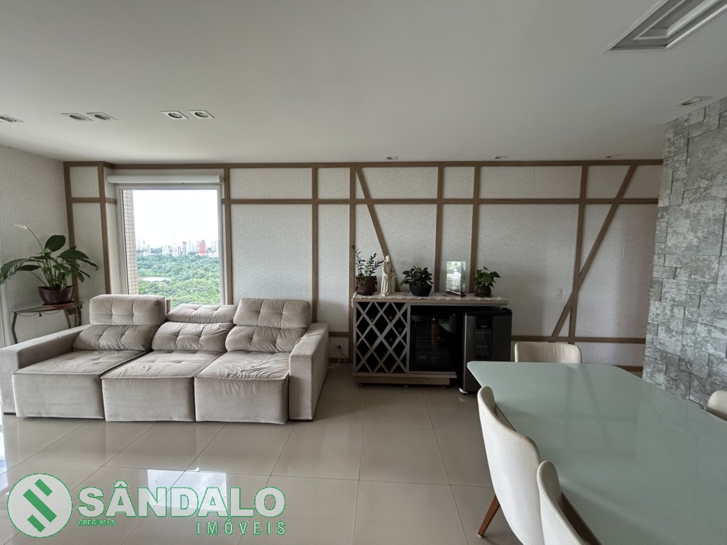 Apartamento para locacao no Vila Bosque em Maringa com 196,88m² por R$ 6.490,00