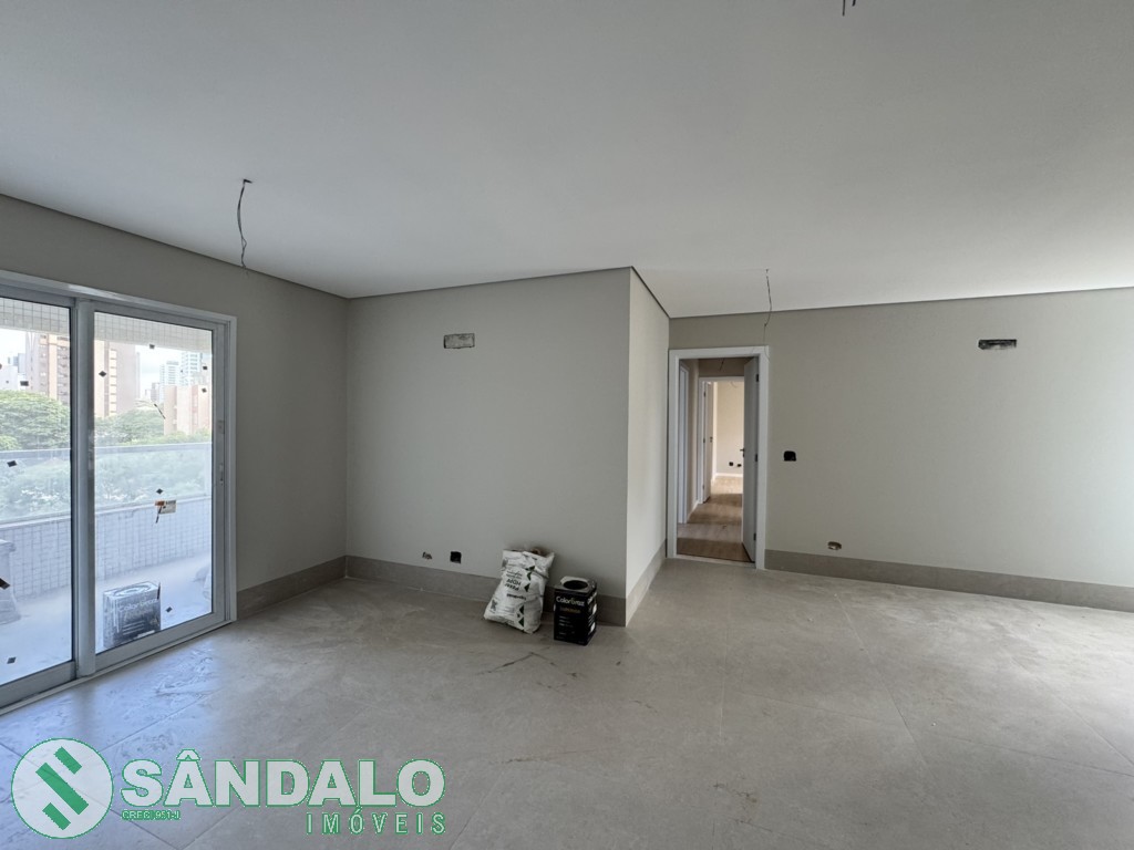 Apartamento para venda no Zona 07 em Maringa com 144,6m² por R$ 1.500.000,00