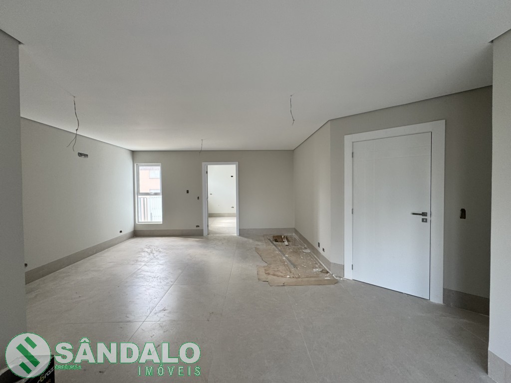 Apartamento para venda no Zona 07 em Maringa com 144,6m² por R$ 1.500.000,00