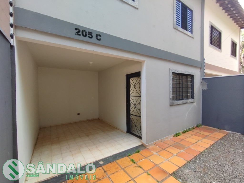 Sobrado para locacao no Jardim Canada em Maringa com 105,12m² por R$ 1.870,00