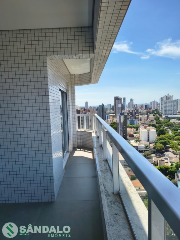 Apartamento para venda no Zona 07 em Maringa com 204m² por R$ 1.350.000,00