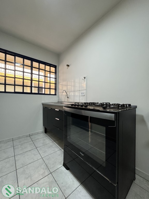 Apartamento para locacao no Zona 07 em Maringa com 42,82m² por R$ 1.210,00