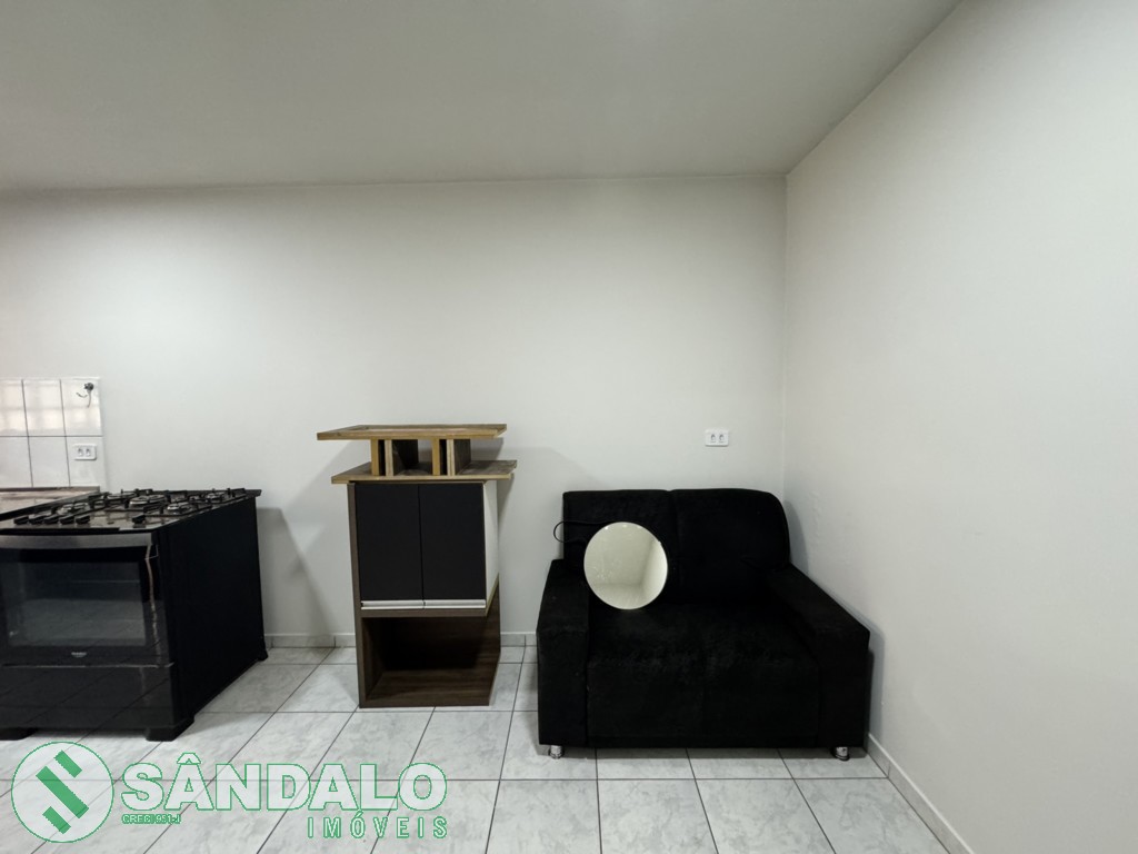 Apartamento para locacao no Zona 07 em Maringa com 42,82m² por R$ 1.210,00