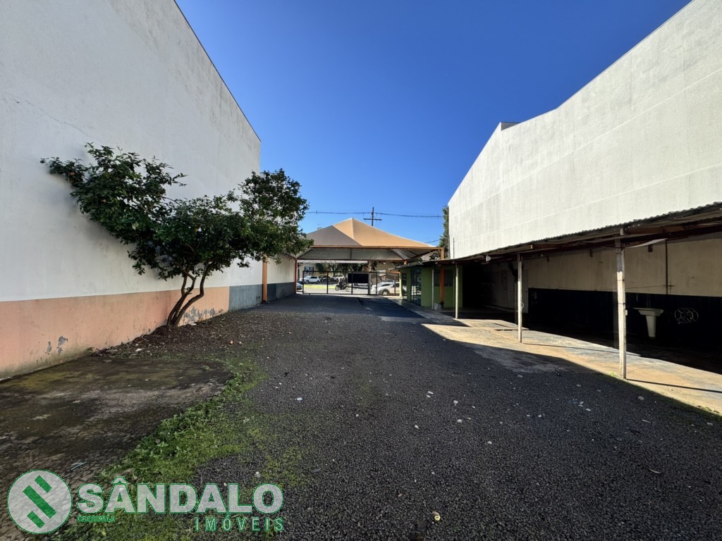 Terreno para locacao no Desconhecido em Maringa com 0m² por R$ 3.850,00