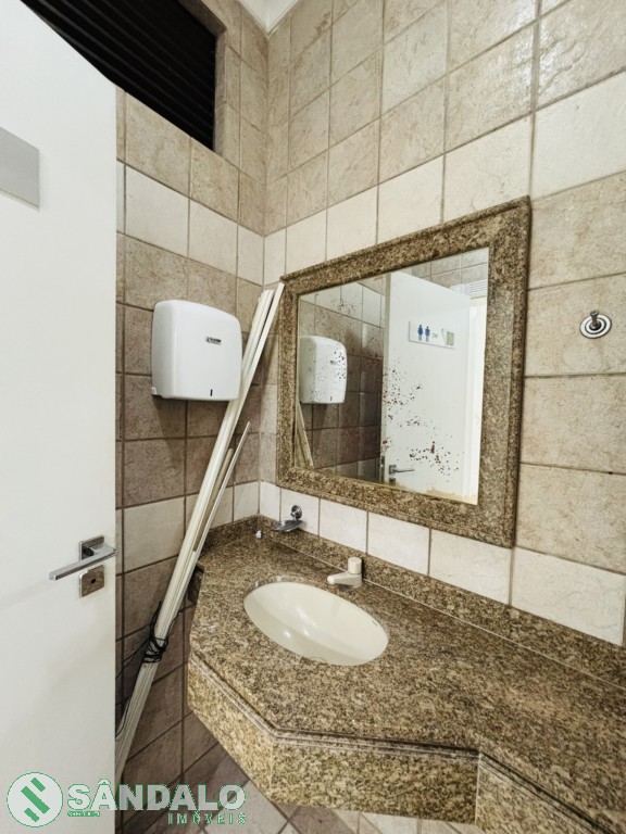 Sala Comercial para locacao no Zona 04 em Maringa com 0m² por R$ 3.289,00