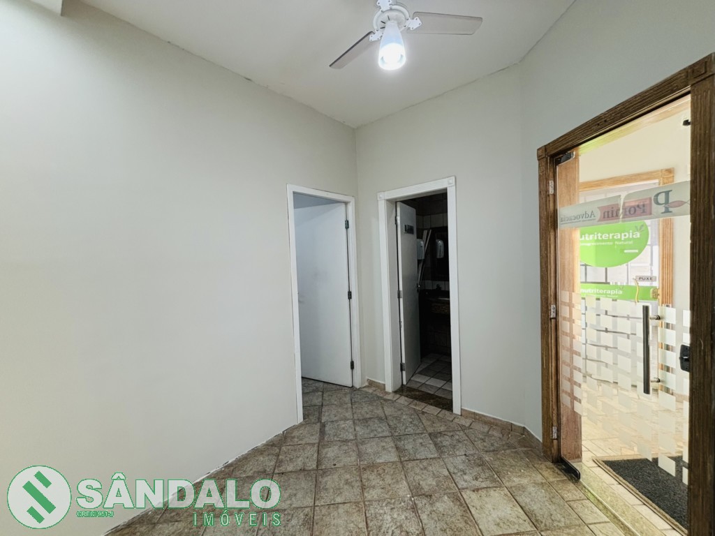 Sala Comercial para locacao no Zona 04 em Maringa com 0m² por R$ 3.289,00