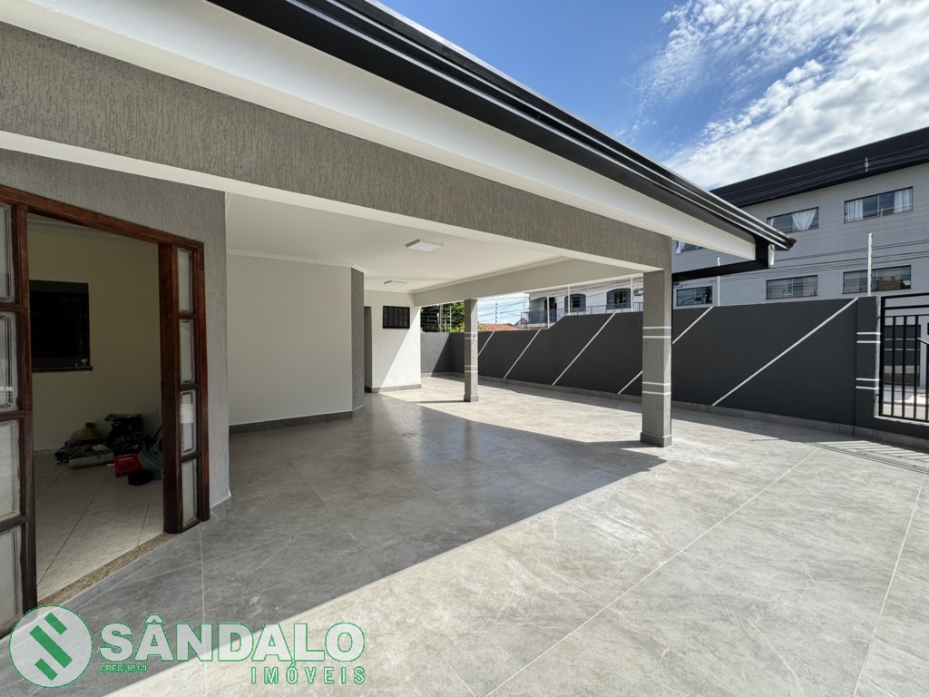 Casa para locacao no Jardim Alvorada em Maringa com 260m² por R$ 3.850,00