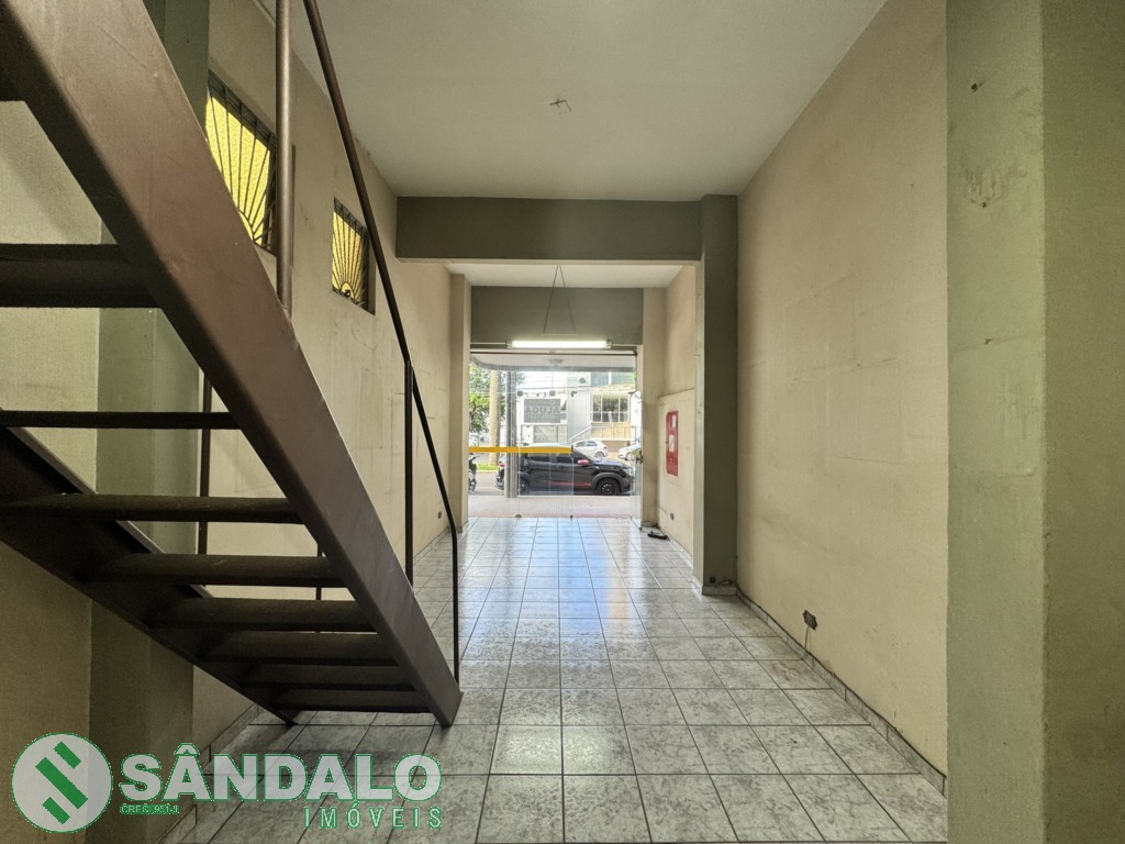 Sala Comercial para locacao no Zona 01 em Maringa com 32,69m² por R$ 4.400,00
