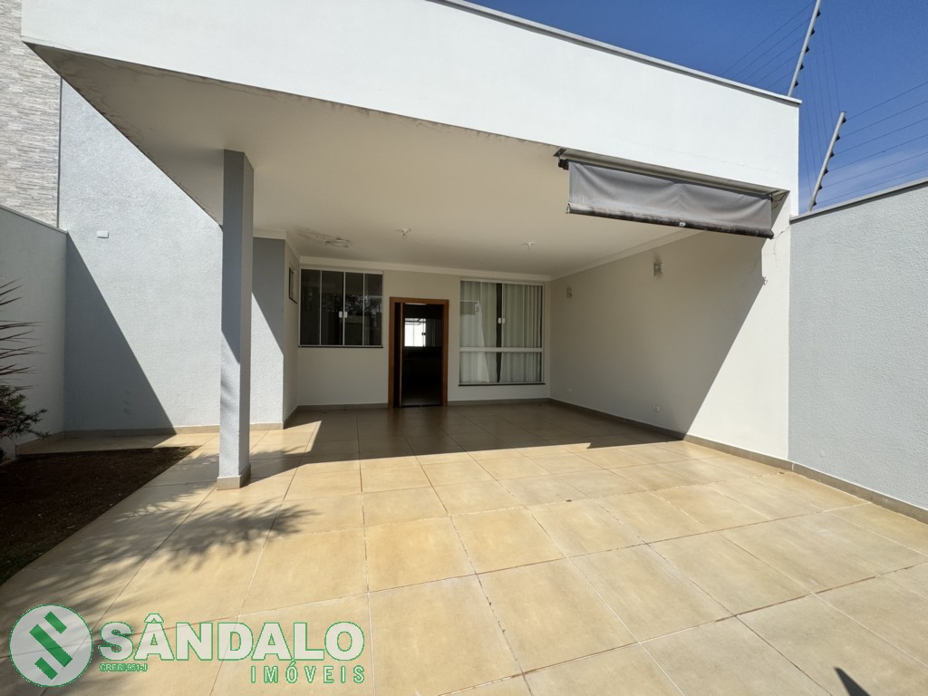Casa para locacao no Jardim Oriental em Maringa com 200m² por R$ 3.190,00