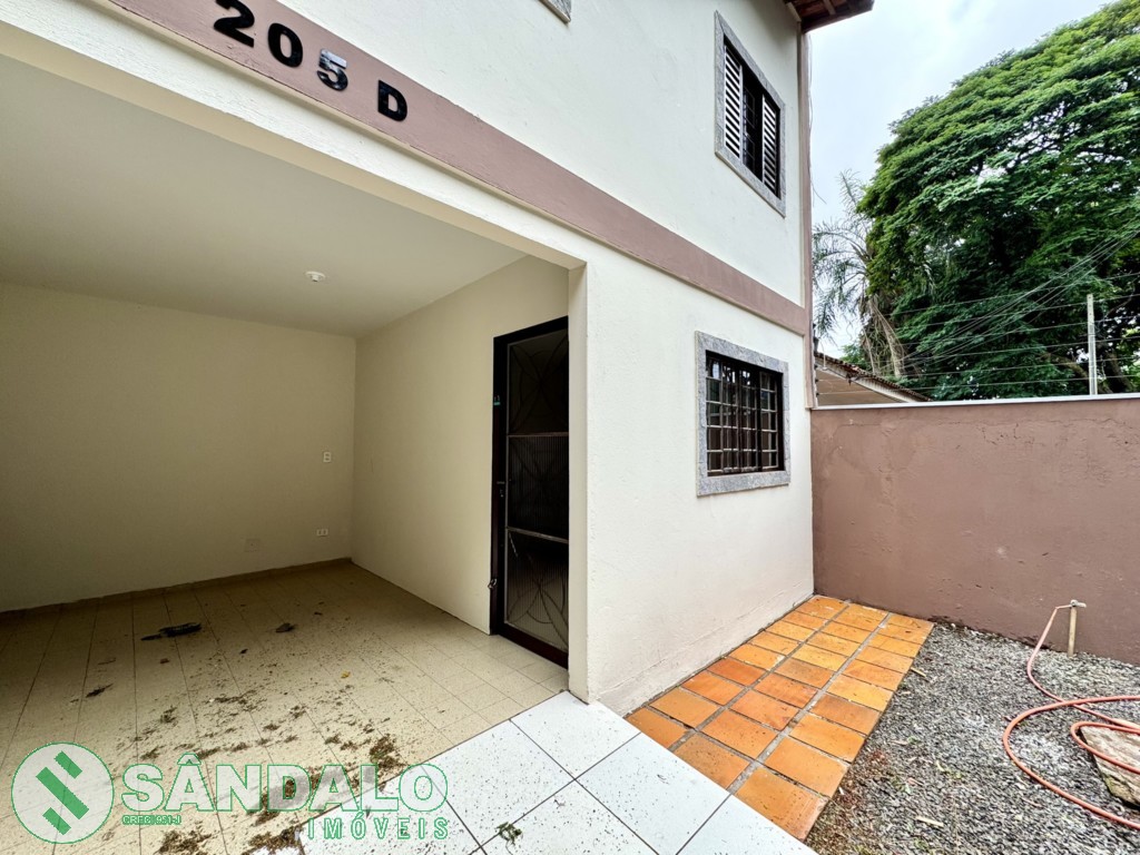 Sobrado para locacao no Jardim Canada em Maringa com 105,12m² por R$ 1.870,00