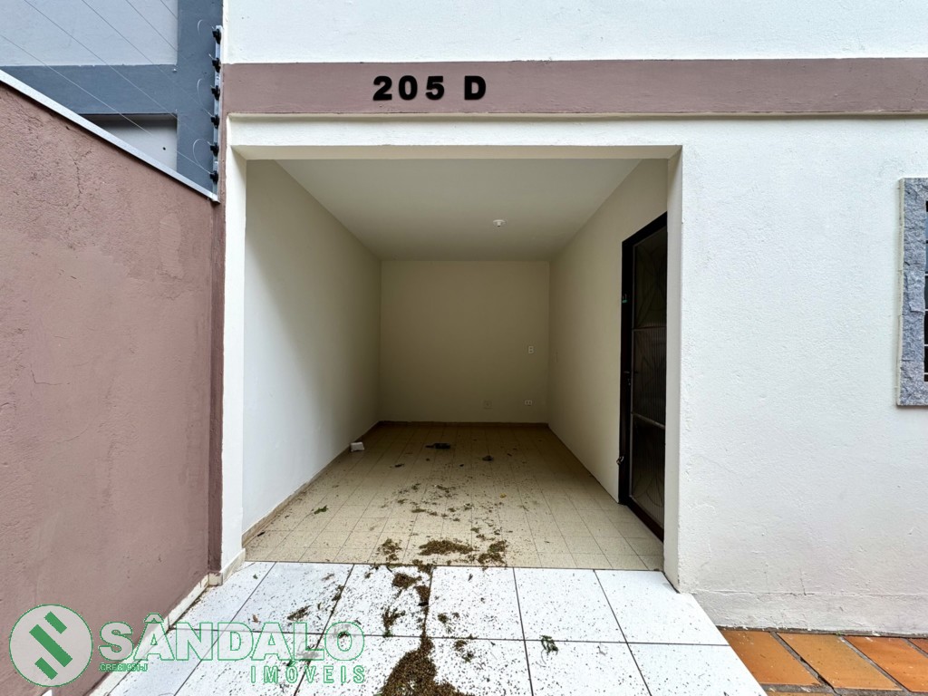 Sobrado para locacao no Jardim Canada em Maringa com 105,12m² por R$ 1.870,00