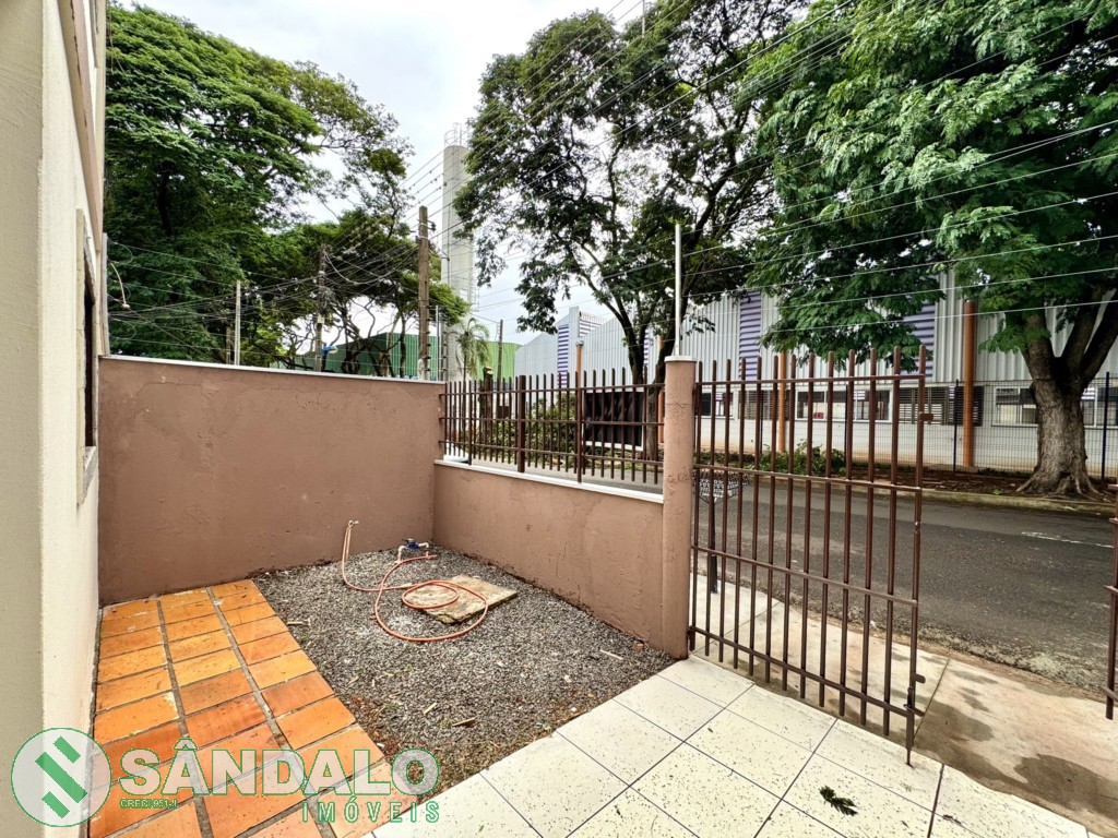 Sobrado para locacao no Jardim Canada em Maringa com 105,12m² por R$ 1.870,00