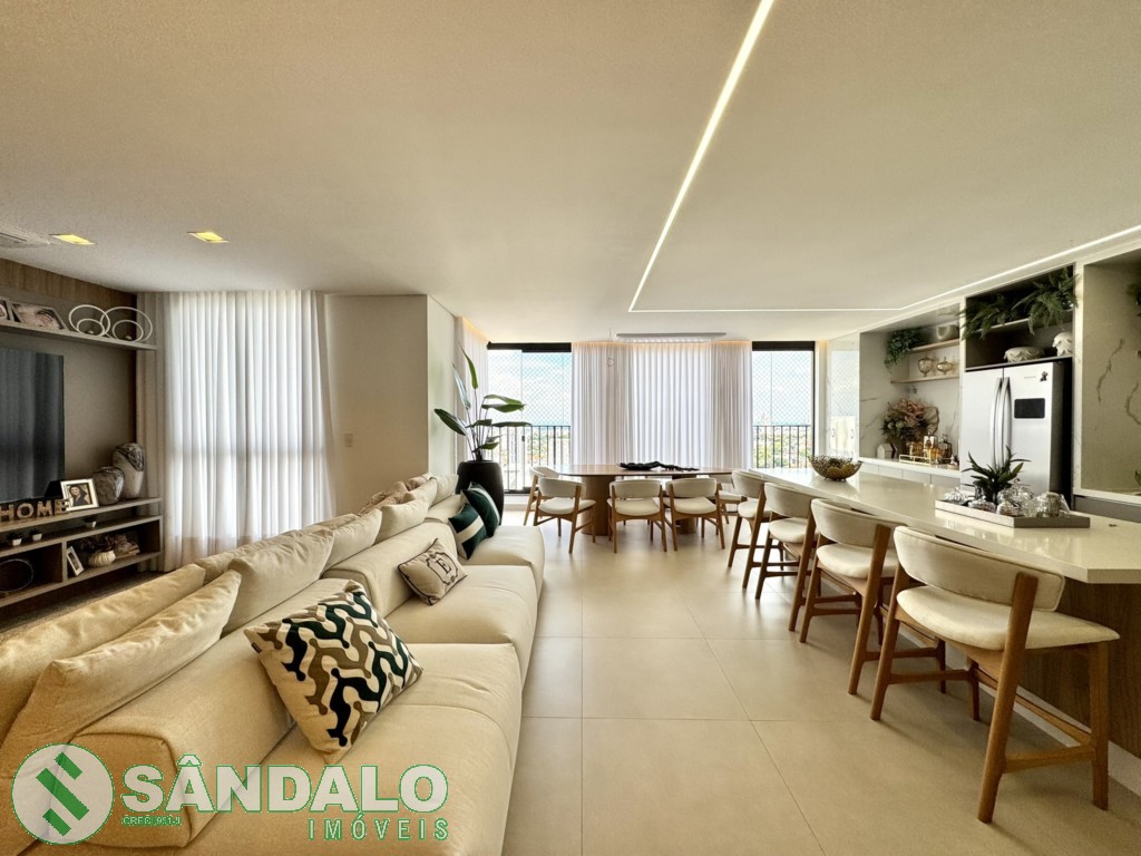 Apartamento para venda no Zona 03 em Maringa com 229m² por R$ 1.985.000,00