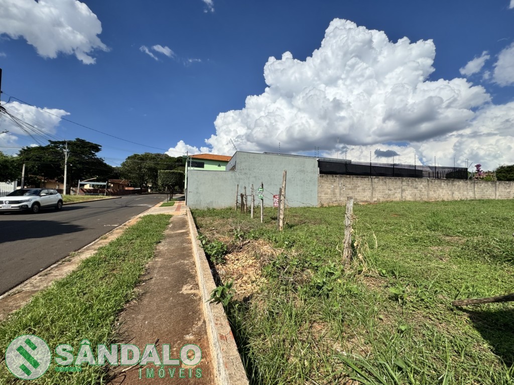 Terreno para venda no Conjunto Residencial Joao Paulo I ( em Maringa com 976m² por R$ 400.000,00