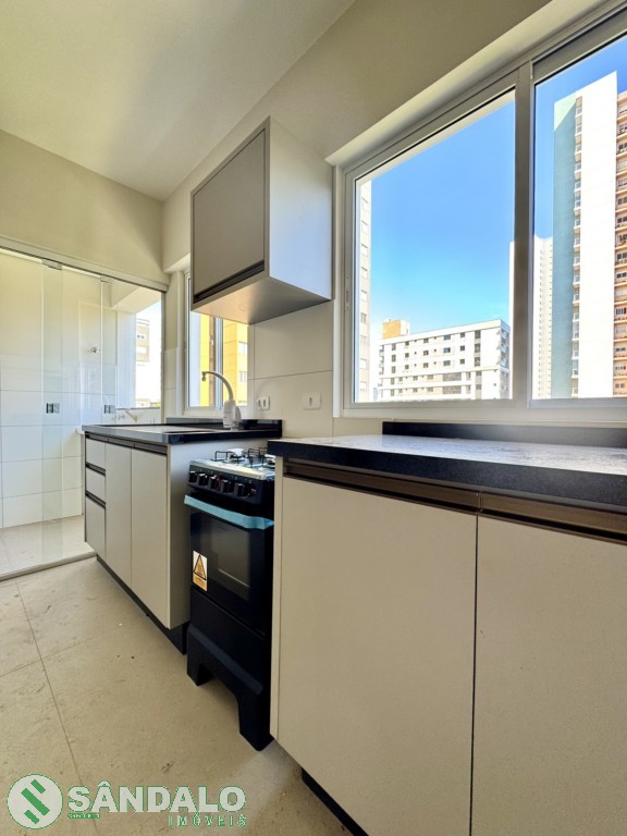 Apartamento para locacao no Zona 03 em Maringa com 0m² por R$ 2.090,00