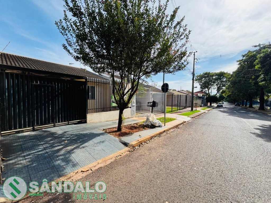 Casa para locacao no Jardim Ipanema em Maringa com 156m² por R$ 1.980,00