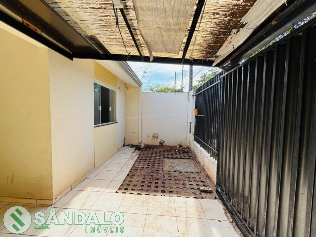 Casa para locacao no Jardim Ipanema em Maringa com 156m² por R$ 1.980,00