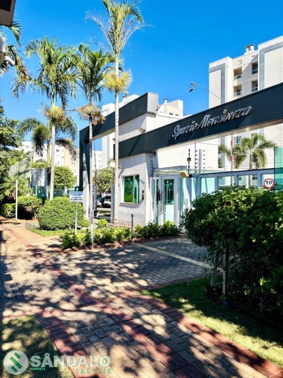 Apartamento para locacao no Jardim America em Maringa com 86,29m² por R$ 1.980,00