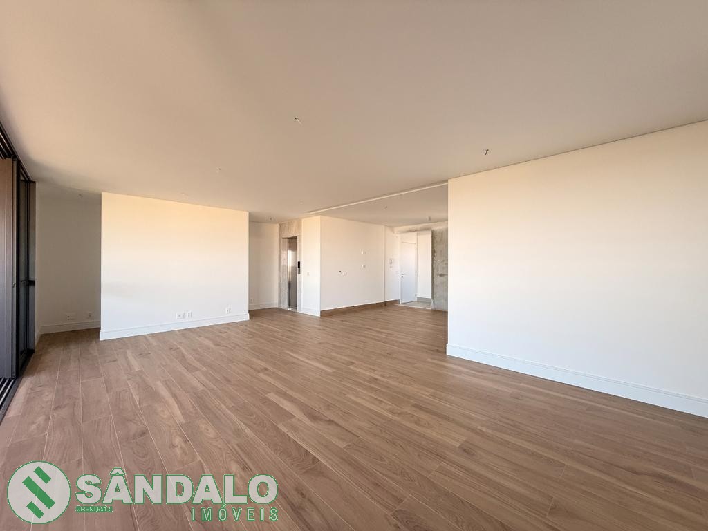 Apartamento para venda no Zona 01 em Maringa com 0m² por R$ 3.200.000,00