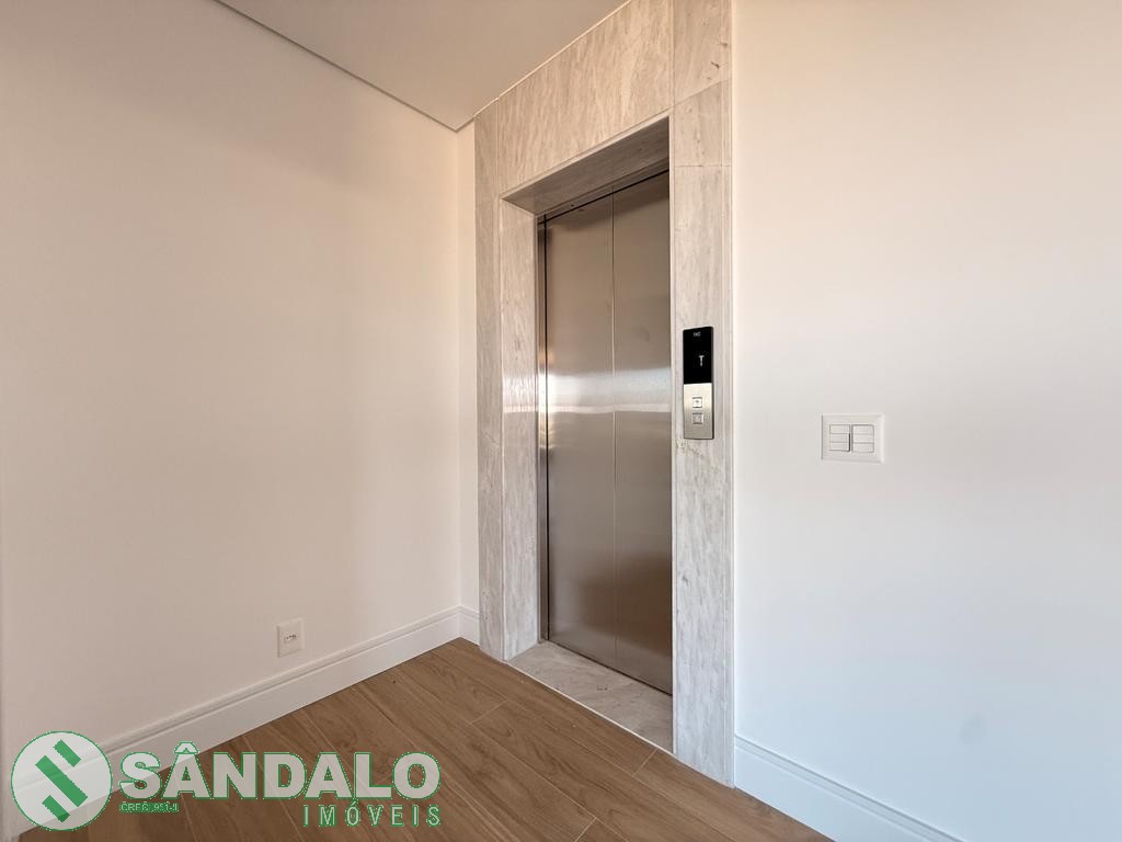 Apartamento para venda no Zona 01 em Maringa com 0m² por R$ 3.200.000,00