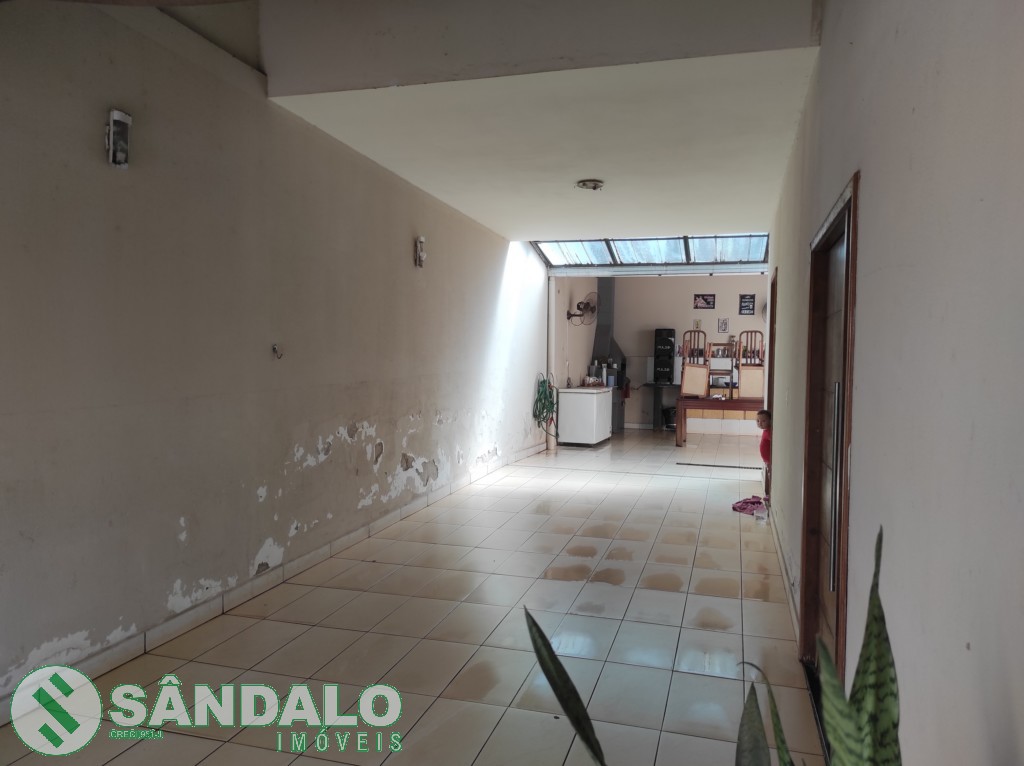 Casa para venda no Conjunto Joao de Barro Cidade Canca em Maringa com 241,49m² por R$ 485.000,00