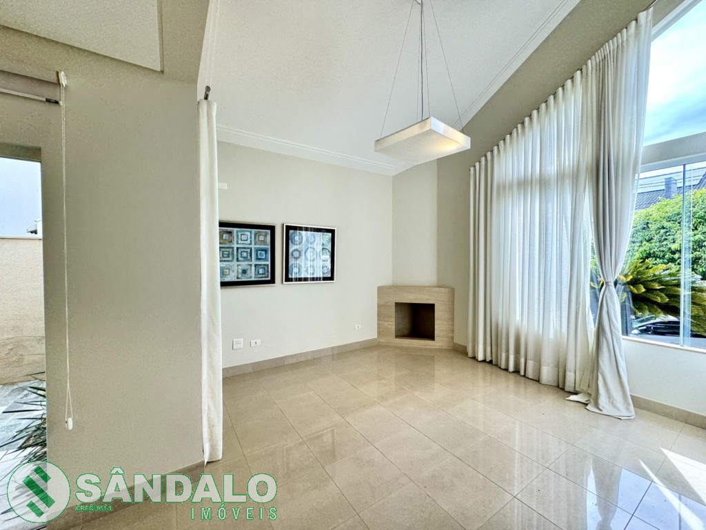 Casa para locacao no Zona 08 em Maringa com 548m² por R$ 18.700,00