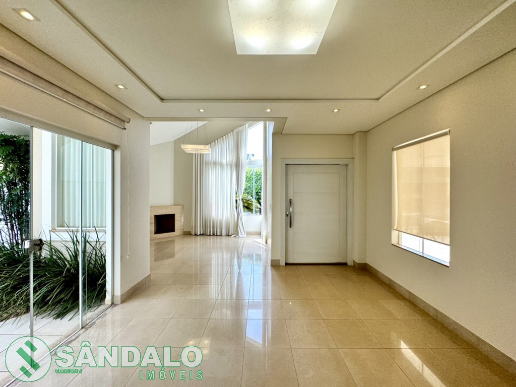 Casa em Condomínio para venda no Zona 08 em Maringa com 548m² por R$ 3.400.000,00