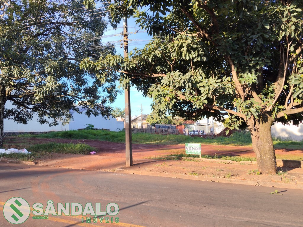 Terreno para venda no Parque Industrial em Maringa com 338,72m² por R$ 510.000,00