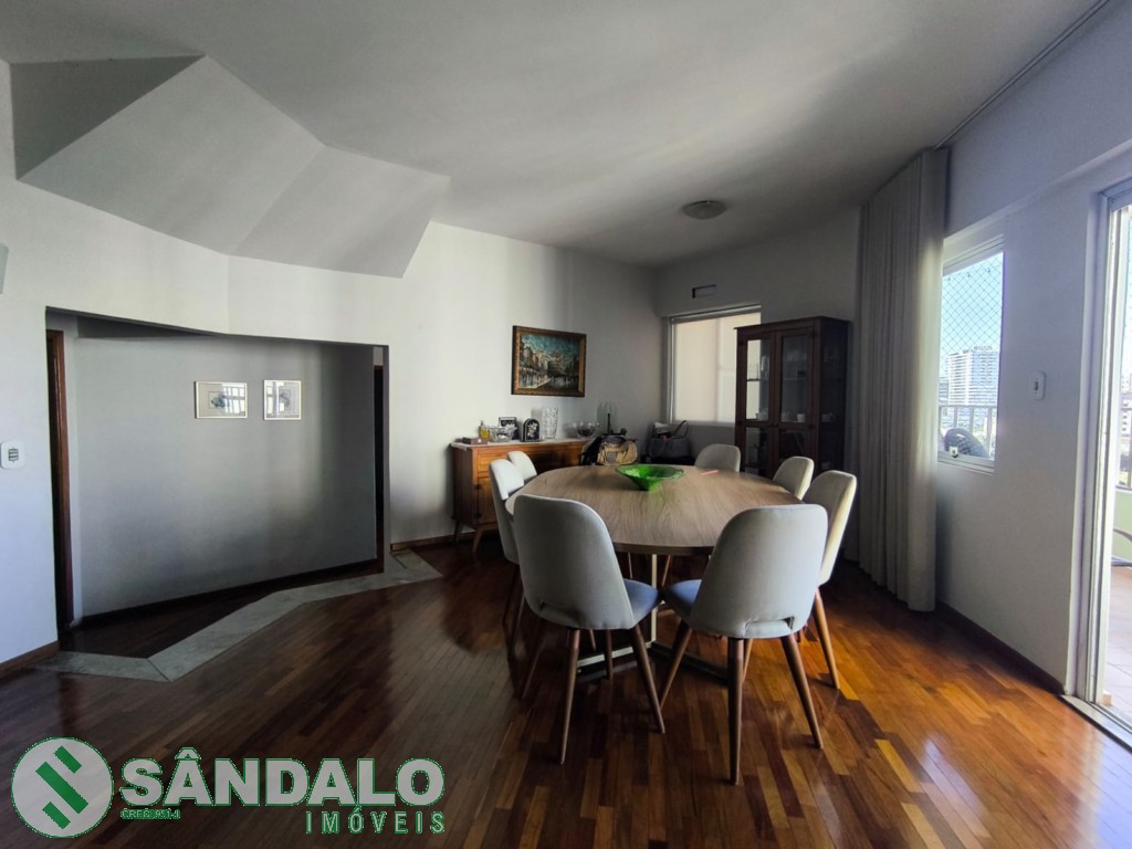 Apartamento para venda no Zona 01 em Maringa com 302,46m² por R$ 850.000,00