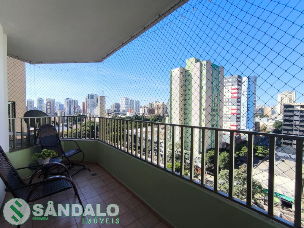 Apartamento para venda no Zona 01 em Maringa com 302,46m² por R$ 850.000,00