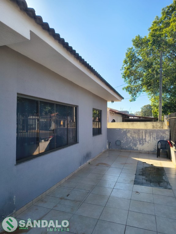 Casa para venda no Parque das Bandeiras em Maringa com 360m² por R$ 420.000,00