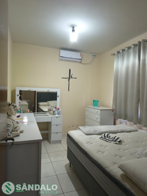 Casa para venda no Parque das Bandeiras em Maringa com 360m² por R$ 420.000,00