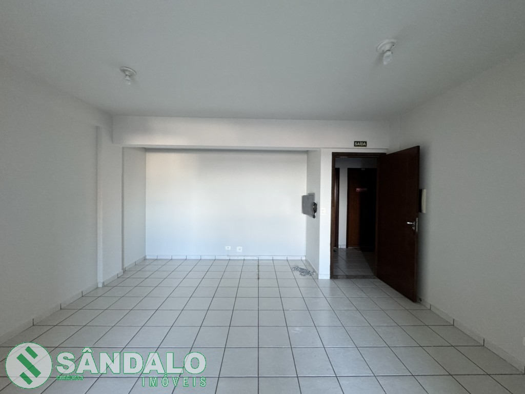 Sala Comercial para locacao no Zona 05 em Maringa com 0m² por R$ 1.650,00