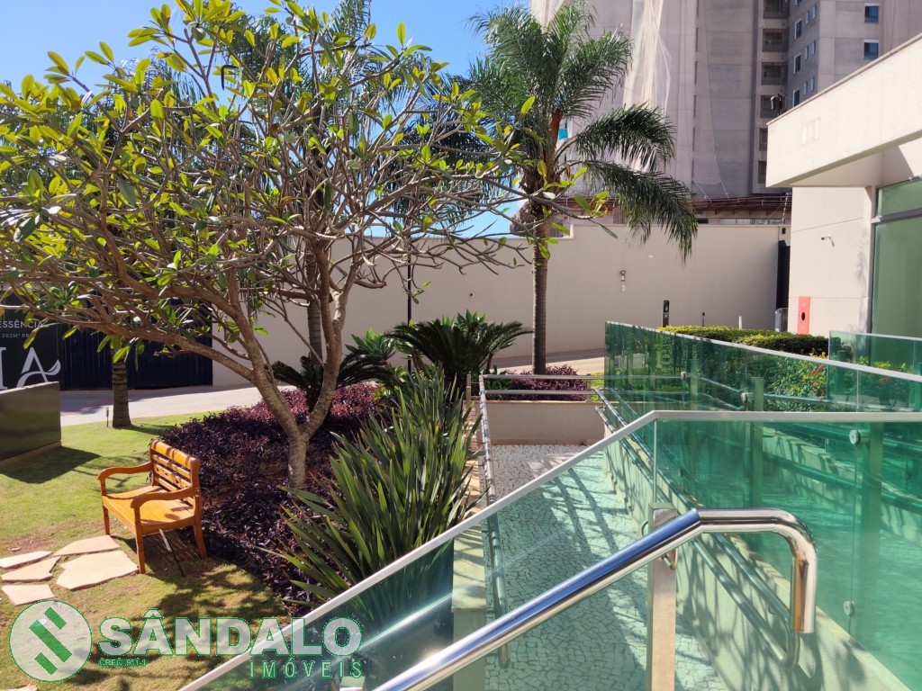 Apartamento para venda no Zona 08 em Maringa com 237,33m² por R$ 1.350.000,00