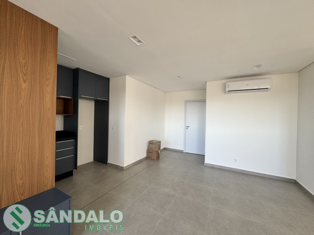 Apartamento para locacao no Zona 08 em Maringa com 0m² por R$ 4.950,00