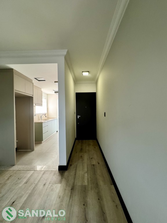 Apartamento para locacao no Zona 07 em Maringa com 131,15m² por R$ 2.090,00