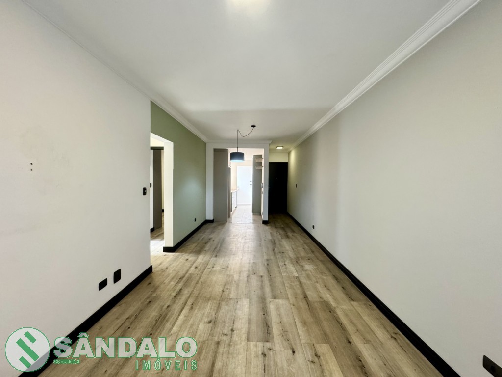 Apartamento para locacao no Zona 07 em Maringa com 131,15m² por R$ 2.090,00