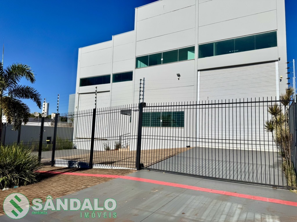 Barracão para locacao no Jardim Aurora em Maringa com 1.000m² por R$ 16.500,00