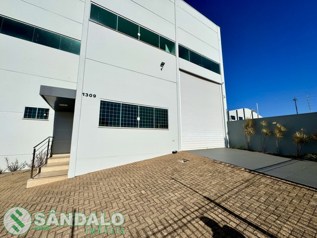 Barracão para locacao no Jardim Aurora em Maringa com 1.000m² por R$ 16.500,00