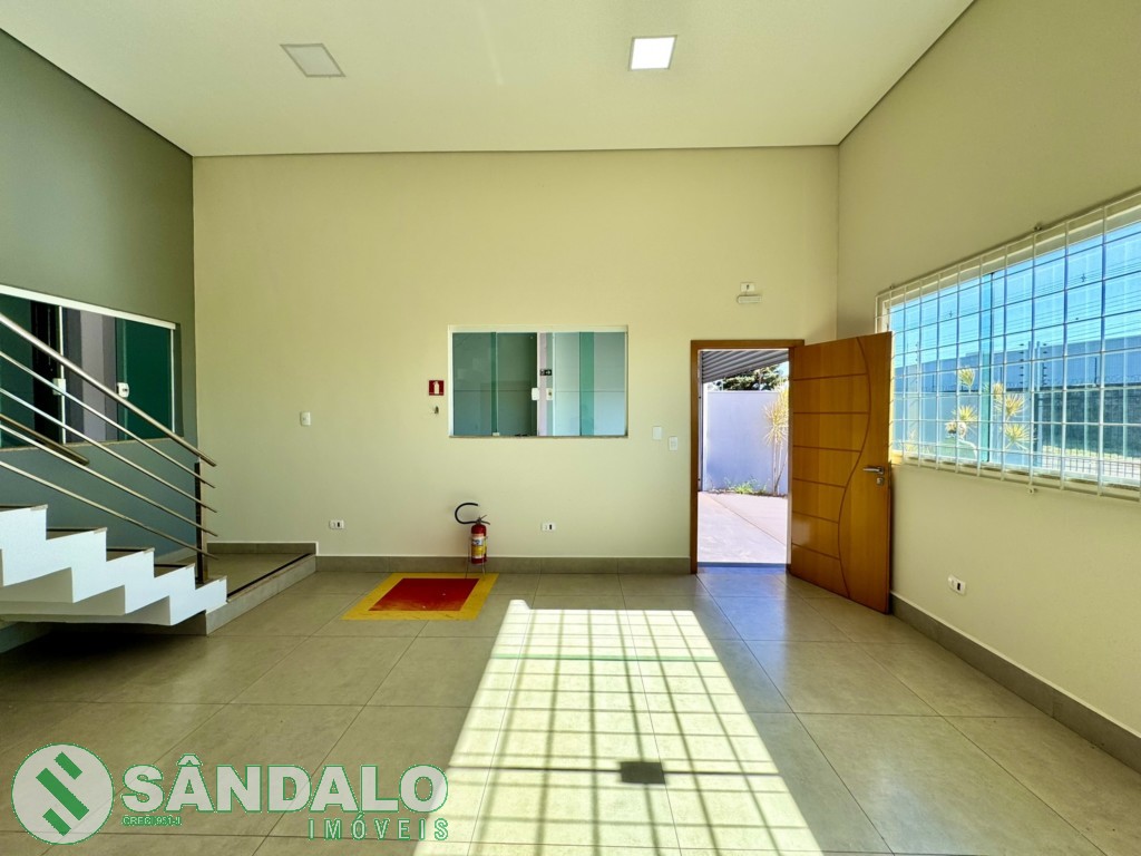 Barracão para locacao no Jardim Aurora em Maringa com 1.000m² por R$ 16.500,00
