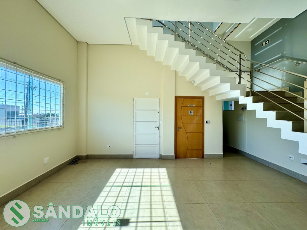Barracão para locacao no Jardim Aurora em Maringa com 1.000m² por R$ 16.500,00