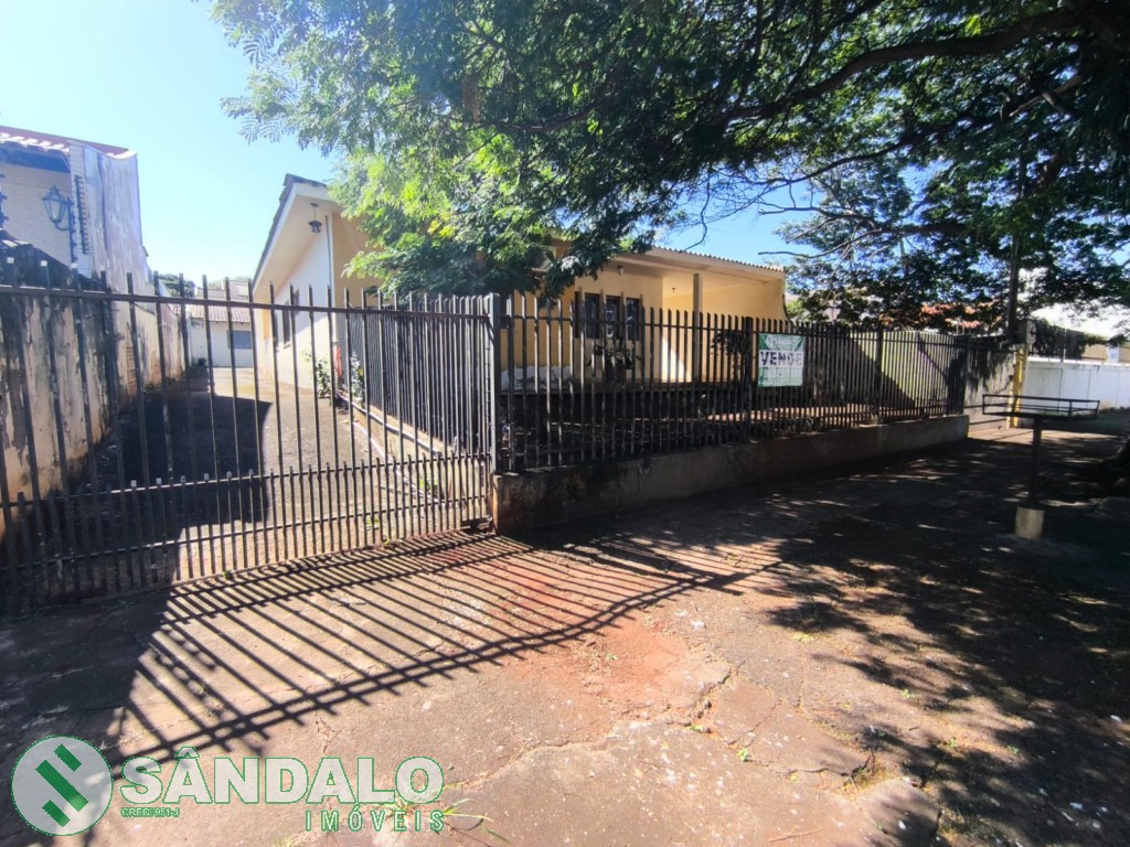 Casa para venda no Zona 04 em Maringa com 600m² por R$ 990.000,00