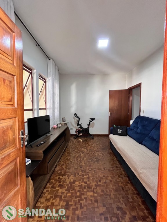 Casa para venda no Zona 04 em Maringa com 600m² por R$ 990.000,00