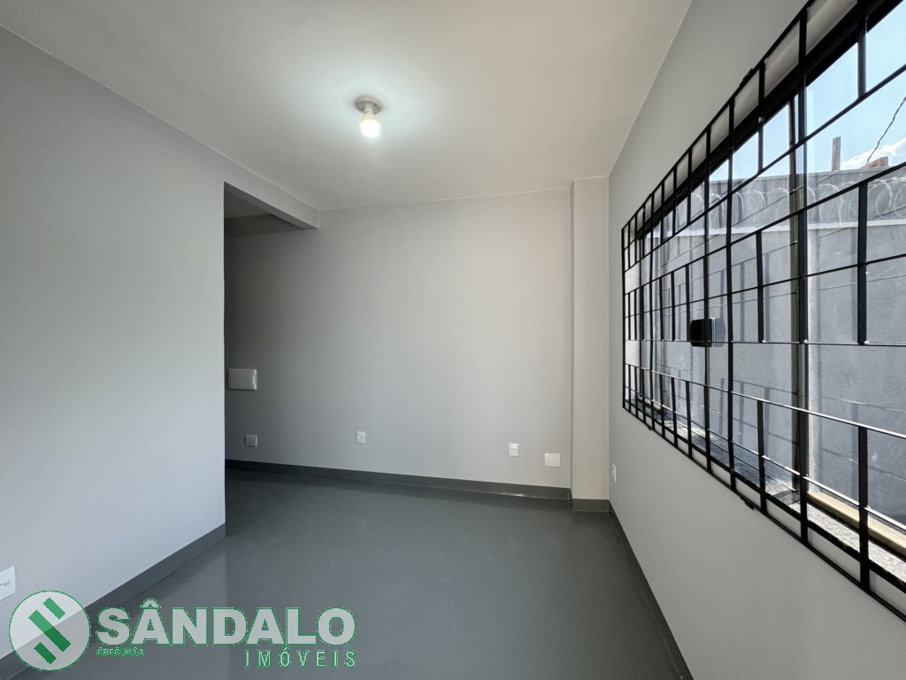 Barracão para locacao no Jardim Oriental em Maringa com 200m² por R$ 4.180,00