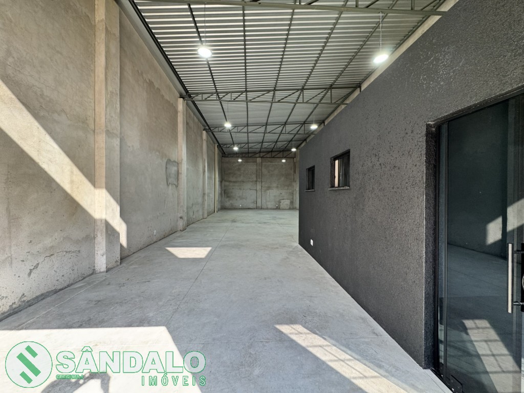 Barracão para locacao no Jardim Oriental em Maringa com 200m² por R$ 4.180,00