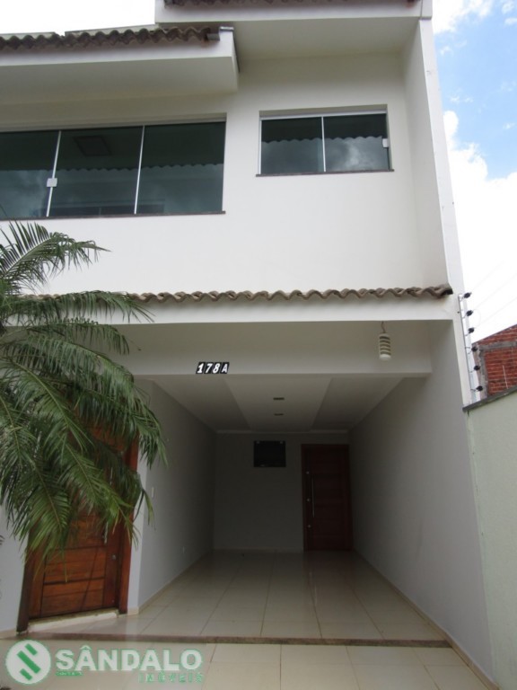 Casa para venda no Jardim Toquio em Maringa com 150,08m² por R$ 850.000,00