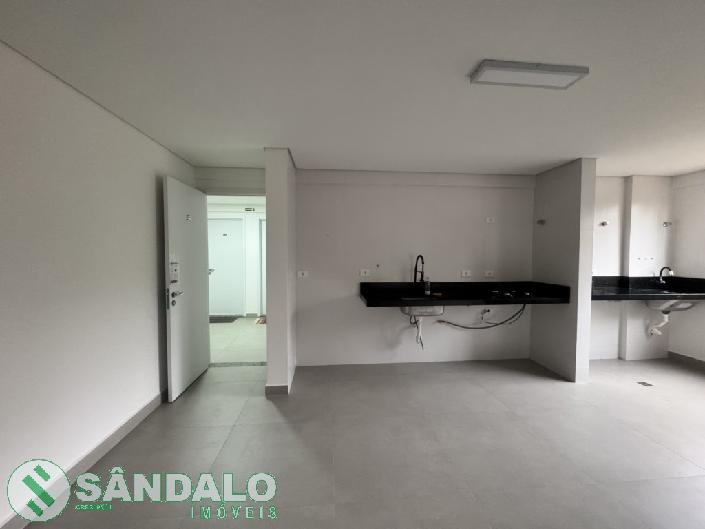 Apartamento para locacao no Zona 07 em Maringa com 0m² por R$ 3.520,00